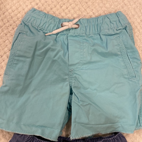 Osh kosh blue shorts size 3T - Picture 2 of 6